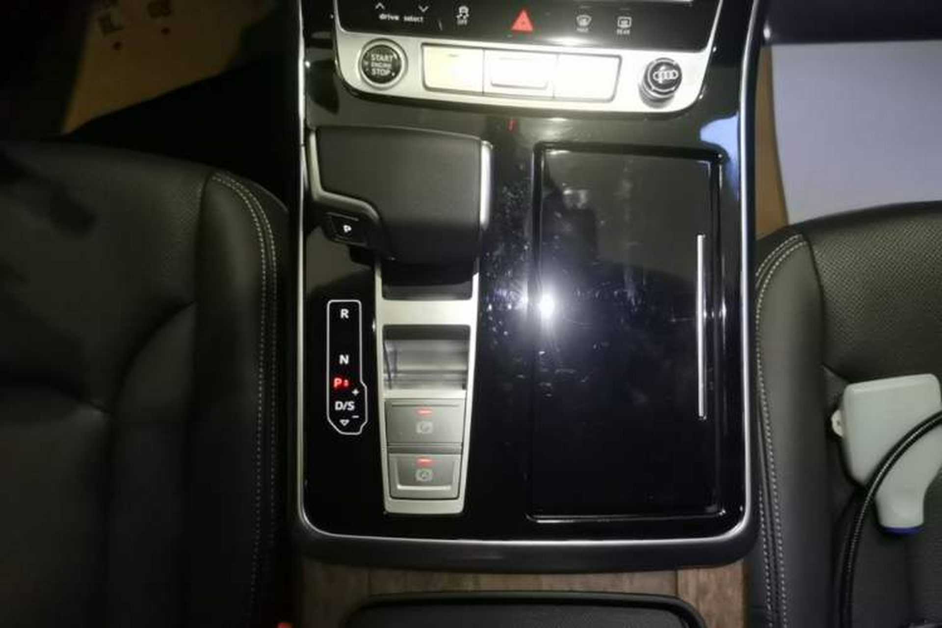 Used Audi Q7 2025 55 TFSI quattro S line Sport Edition Gear Lever