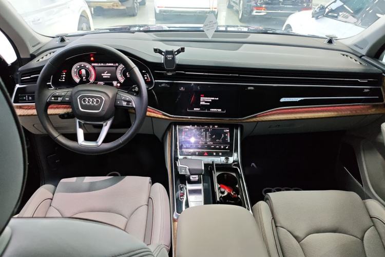 Used Audi Q7 2025 55 TFSI quattro S line Prestige Edition Interior 2