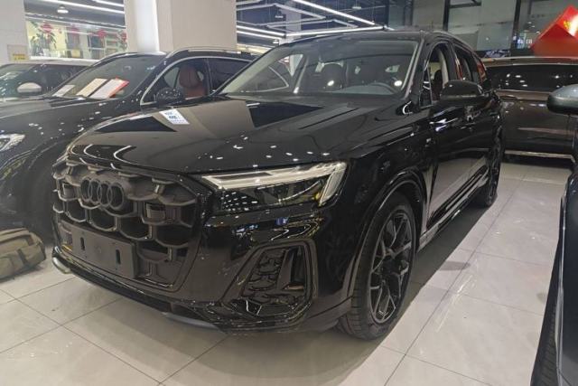 Used Audi Q7 2025 45 TFSI quattro S line Black Warrior Edition