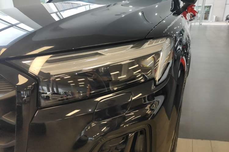 Used Audi Q7 2025 55 TFSI quattro S line Black Warrior Edition Left Front Headlight