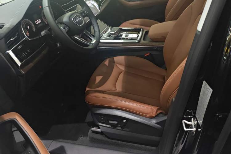 Used Audi Q7 2025 45 TFSI quattro S line Black Warrior Edition Left Front Seat