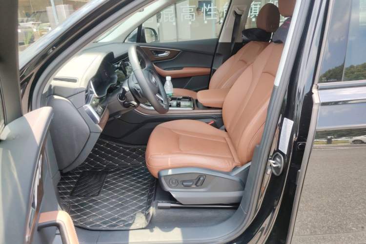 Used Audi Q7 2025 45 TFSI quattro S line Black Warrior Edition Left Front Seat