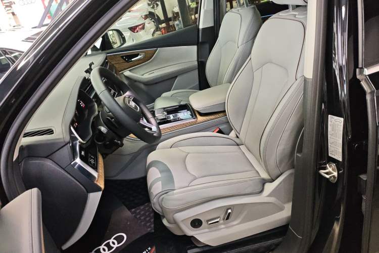 Used Audi Q7 2025 55 TFSI quattro S line Prestige Edition Left Front Seat