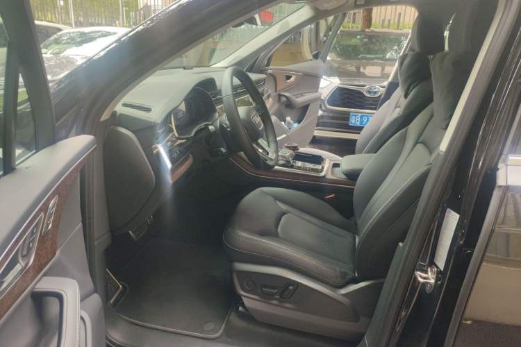 Used Audi Q7 2025 55 TFSI quattro S line Sport Edition Left Front Seat