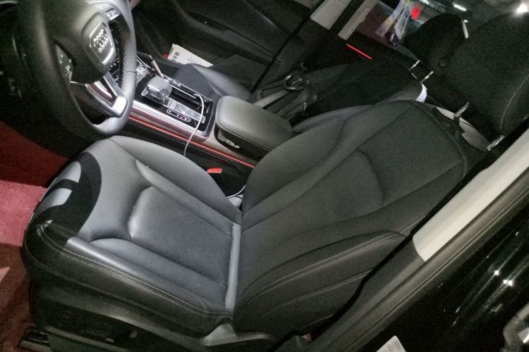 Used Audi Q7 2025 55 TFSI quattro S line Sport Edition Left Front Seat