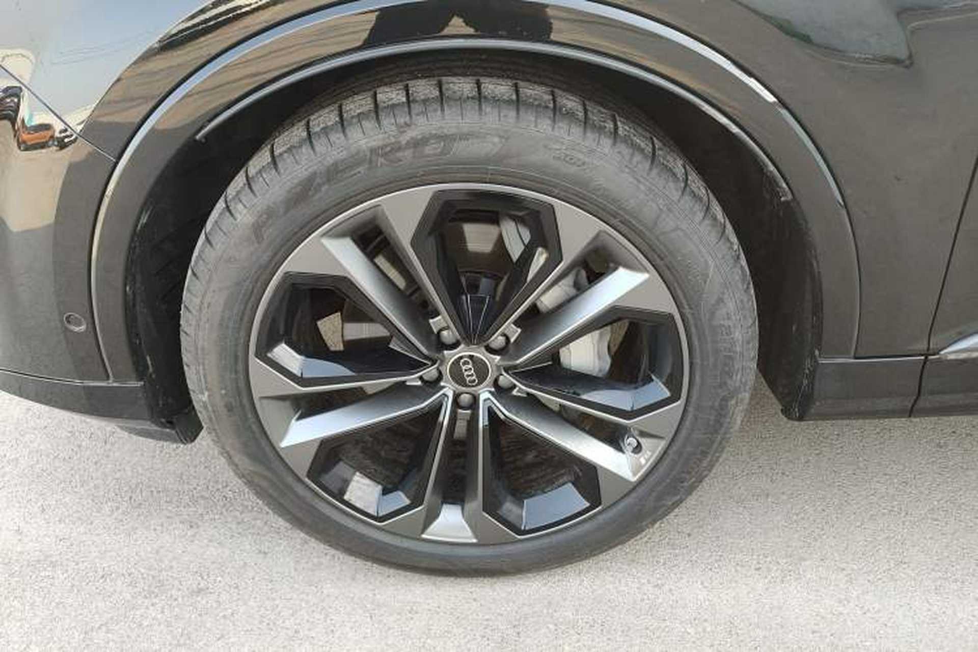 Used Audi Q7 2025 55 TFSI quattro S line Sport Edition Left Front Wheel Hub