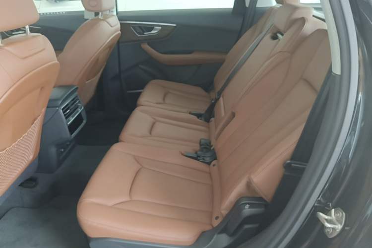 Used Audi Q7 2025 55 TFSI quattro S line Sport Edition Left Rear Seat
