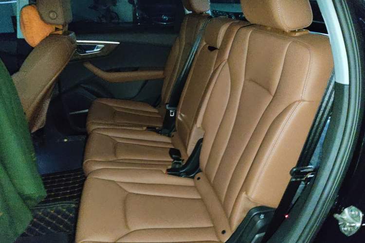 Used Audi Q7 2025 55 TFSI quattro S line Sport Edition Left Rear Seat
