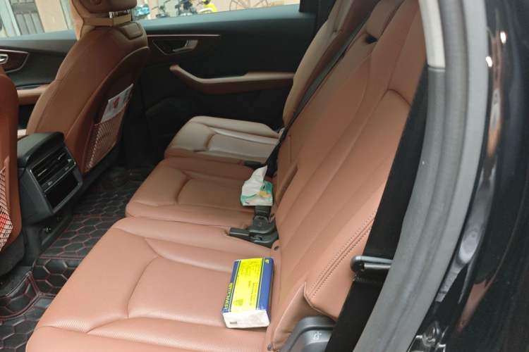 Used Audi Q7 2025 55 TFSI quattro S line Sport Edition Left Rear Seat