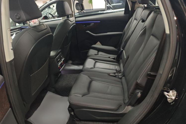 Used Audi Q7 2025 55 TFSI quattro S line Sport Edition Left Rear Seat