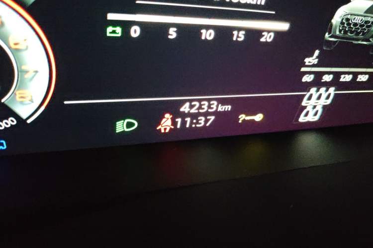 Used Audi Q7 2025 55 TFSI quattro S line Sport Edition Odometer Close Up