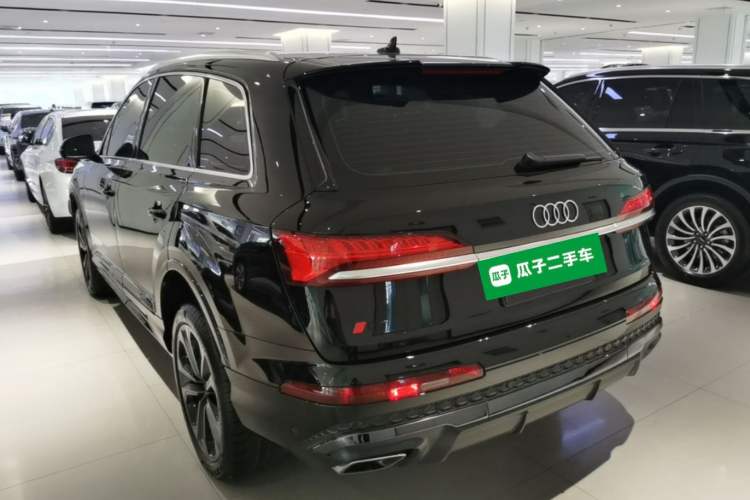 Used Audi Q7 2025 55 TFSI quattro S line Sport Edition Rear Left 45 Deg