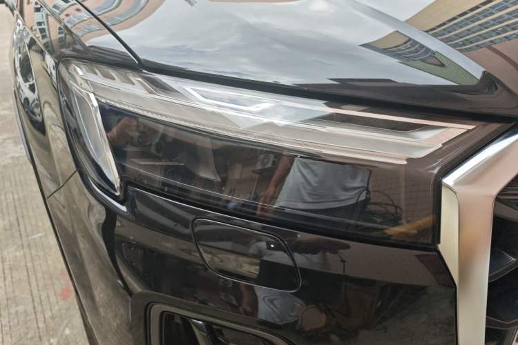 Used Audi Q7 2025 55 TFSI quattro S line Sport Edition Right Front Headlight