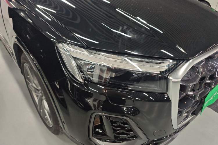 Used Audi Q7 2025 55 TFSI quattro S line Sport Edition Right Front Headlight