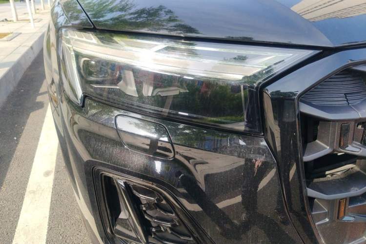 Used Audi Q7 2025 45 TFSI quattro S line Black Warrior Edition Right Front Headlight