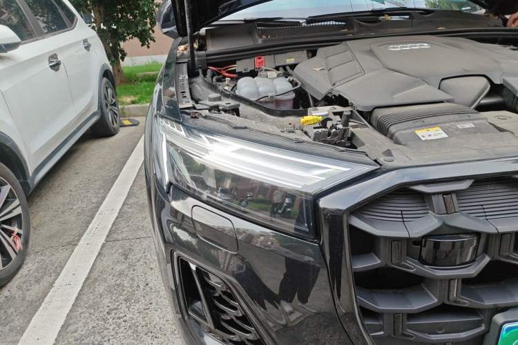 Used Audi Q7 2025 55 TFSI quattro S line Black Warrior Edition Right Front Headlight