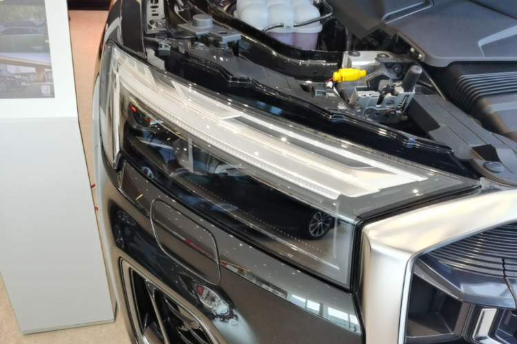 Used Audi Q7 2025 55 TFSI quattro S line Sport Edition Right Front Headlight