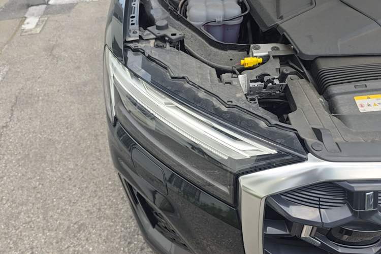 Used Audi Q7 2025 55 TFSI quattro S line Sport Edition Right Front Headlight