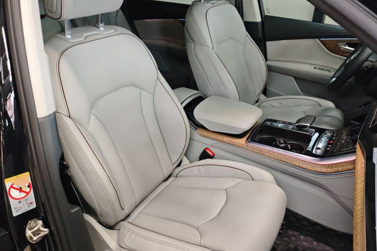 Used Audi Q7 2025 55 TFSI quattro S line Prestige Edition Right Front Seat