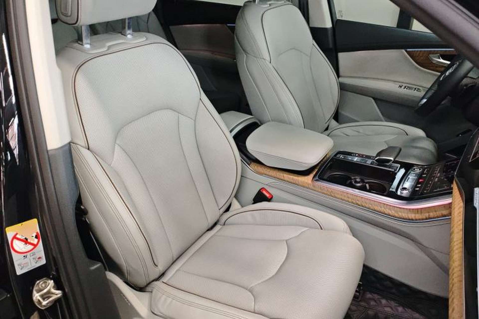 Used Audi Q7 2025 55 TFSI quattro S line Prestige Edition Right Front Seat