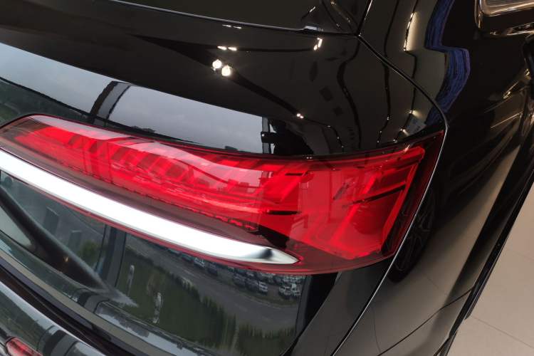 Used Audi Q7 2025 55 TFSI quattro S line Sport Edition Right Rear Taillight
