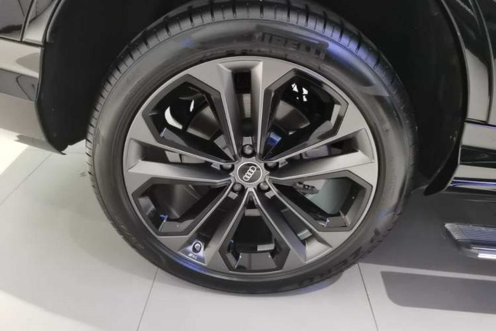 Used Audi Q7 2025 55 TFSI quattro S line Sport Edition Right Rear Wheel Hub