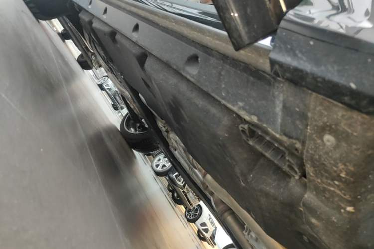 Used Audi Q7 2025 55 TFSI quattro S line Black Warrior Edition Right Side Sill