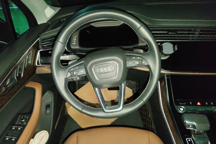 Used Audi Q7 2025 55 TFSI quattro S line Sport Edition Steering Wheel