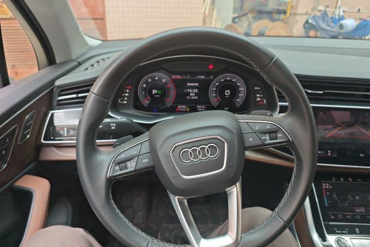 Used Audi Q7 2025 55 TFSI quattro S line Sport Edition Steering Wheel