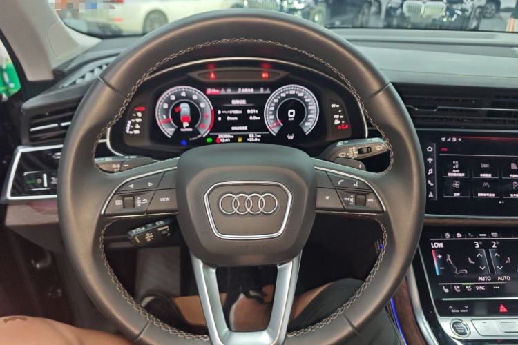 Used Audi Q7 2025 55 TFSI quattro S line Sport Edition Steering Wheel