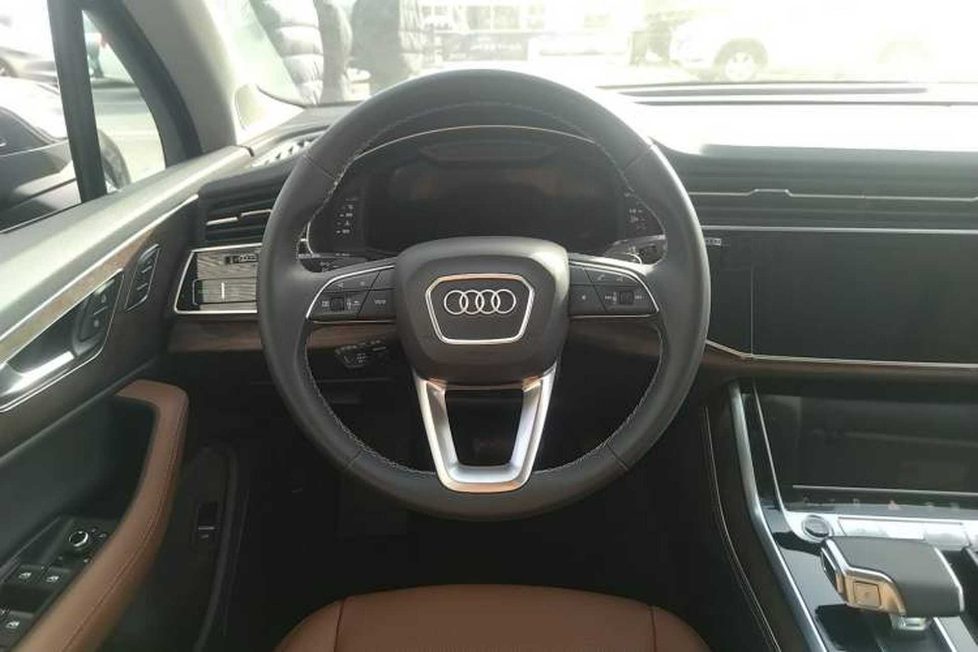 Used Audi Q7 2025 55 TFSI quattro S line Sport Edition Steering Wheel
