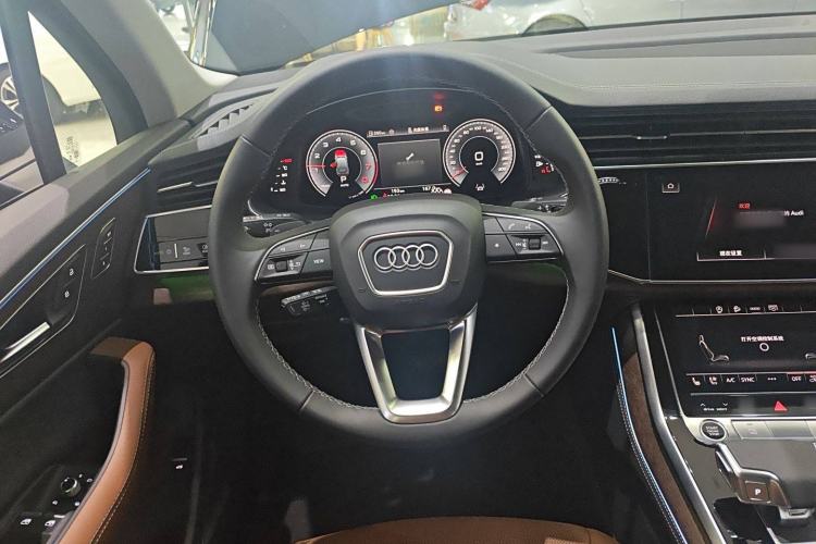 Used Audi Q7 2025 45 TFSI quattro S line Black Warrior Edition Steering Wheel