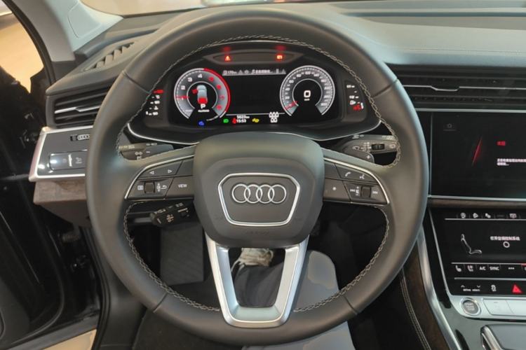 Used Audi Q7 2025 55 TFSI quattro S line Black Warrior Edition Steering Wheel