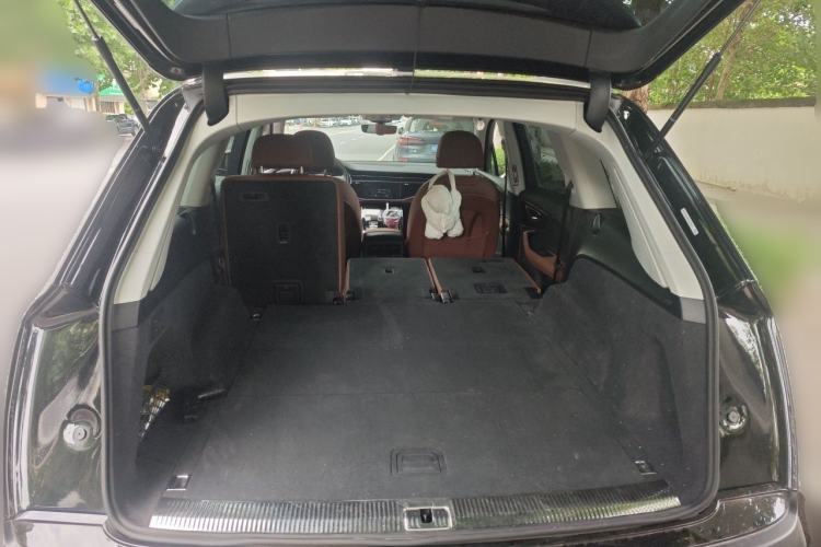 Used Audi Q7 2025 45 TFSI quattro S line Black Warrior Edition Trunk