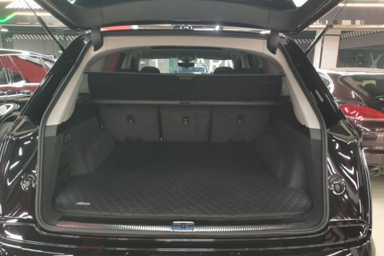 Used Audi Q7 2025 45 TFSI quattro S line Black Warrior Edition Trunk