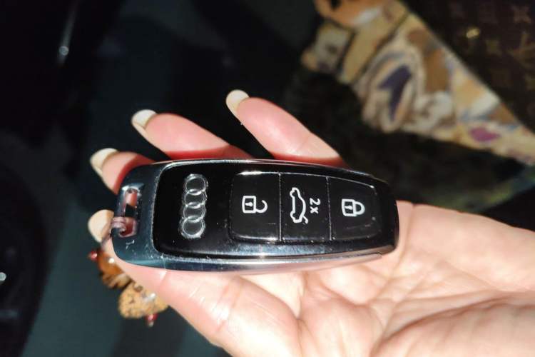 Used Audi Q7 2025 55 TFSI quattro S line Sport Edition Vehicle Key