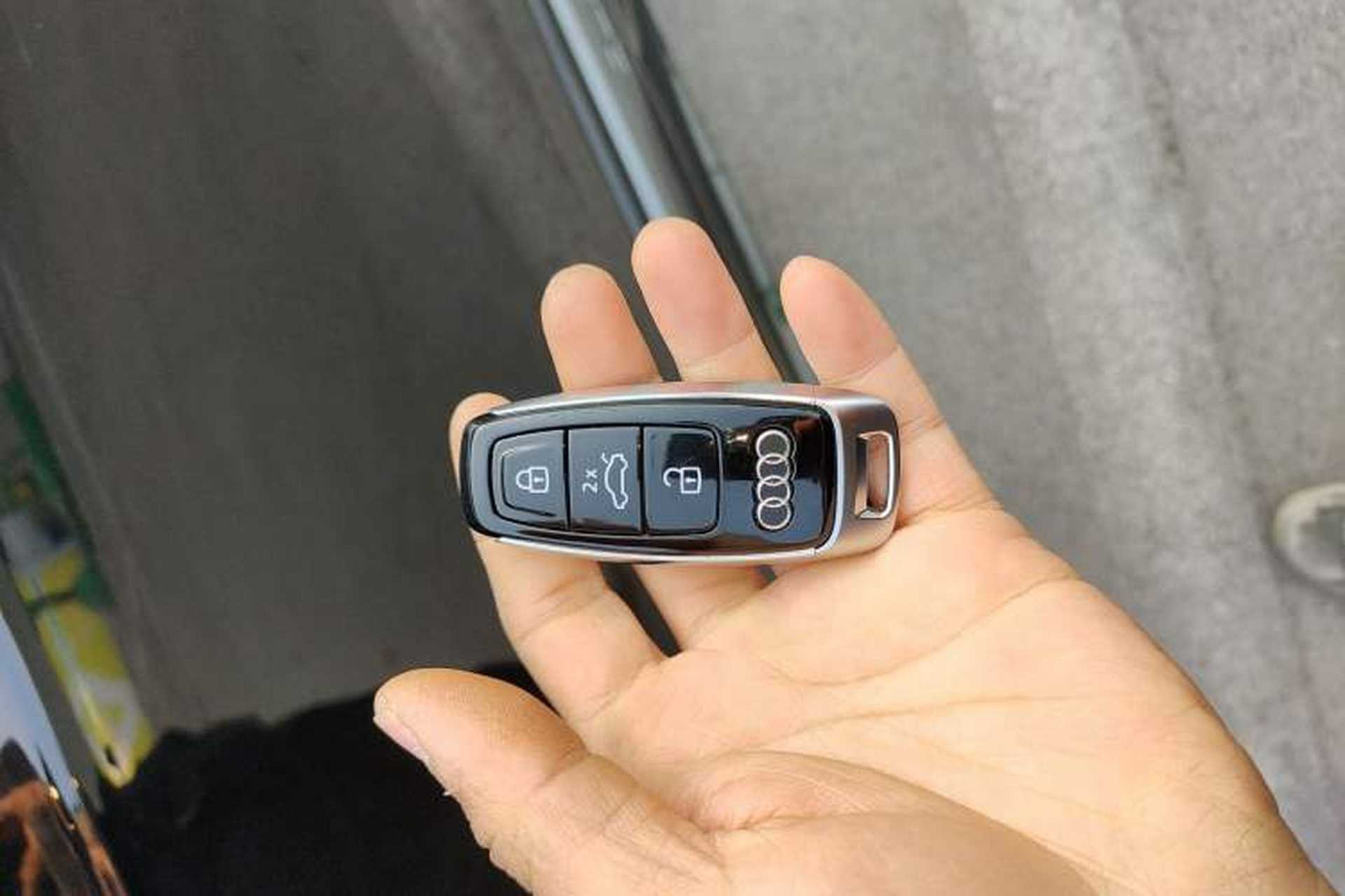 Used Audi Q7 2025 55 TFSI quattro S line Sport Edition Vehicle Key