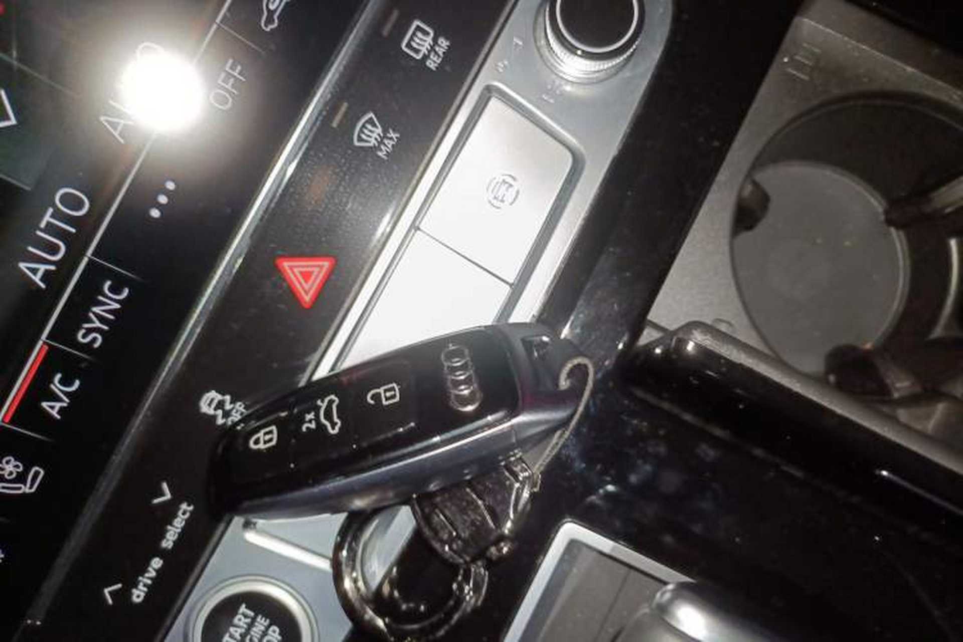 Used Audi Q7 2025 45 TFSI quattro S line Black Warrior Edition Vehicle Key
