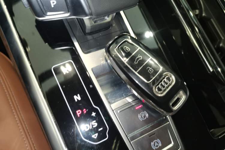 Used Audi Q7 2025 55 TFSI quattro S line Sport Edition Vehicle Key