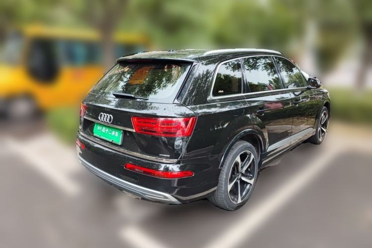 Used Audi Q7 New Energy 2017 45 e-tron Rear Right 45 Deg