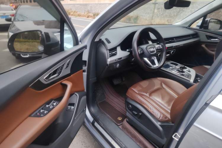 Used Audi Q7 New Energy 2017 45 e-tron Driver Seat