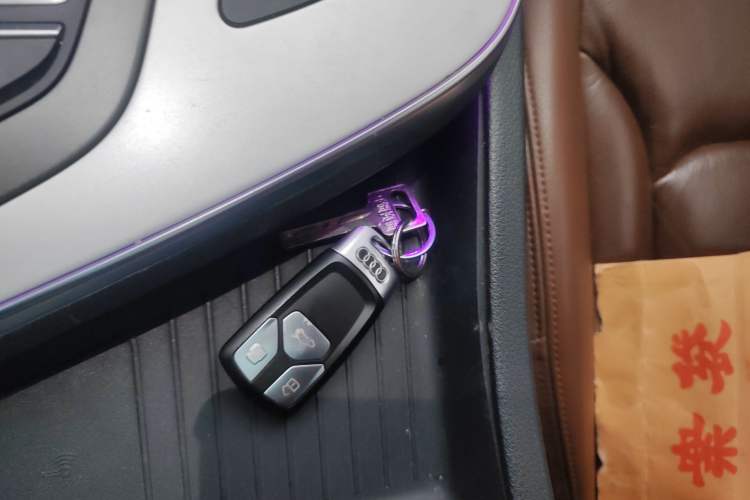 Used Audi Q7 New Energy 2017 45 e-tron Vehicle Key