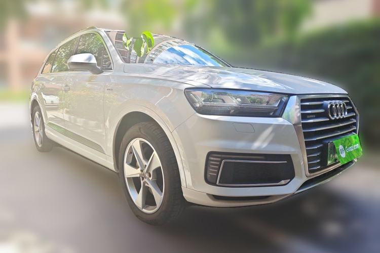 Used Audi Q7 New Energy 2017 45 e-tron Front Right 45 Deg