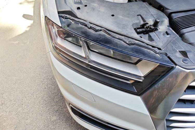 Used Audi Q7 New Energy 2017 45 e-tron Right Front Headlight