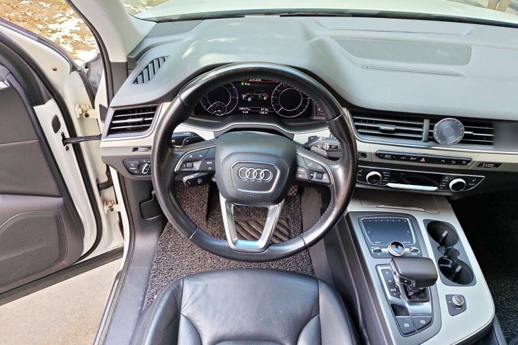 Used Audi Q7 New Energy 2017 45 e-tron Steering Wheel