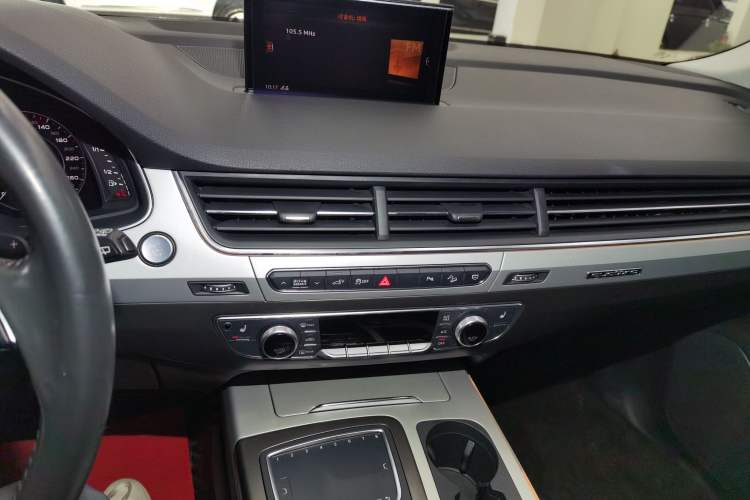 Used Audi Q7 New Energy 2019 55 e-tron Audio And AC Panel