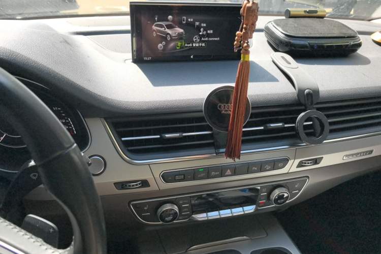 Used Audi Q7 New Energy 2019 55 e-tron Audio And AC Panel