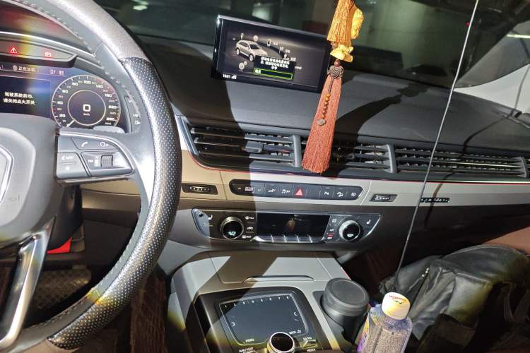 Used Audi Q7 New Energy 2019 55 e-tron Audio And AC Panel