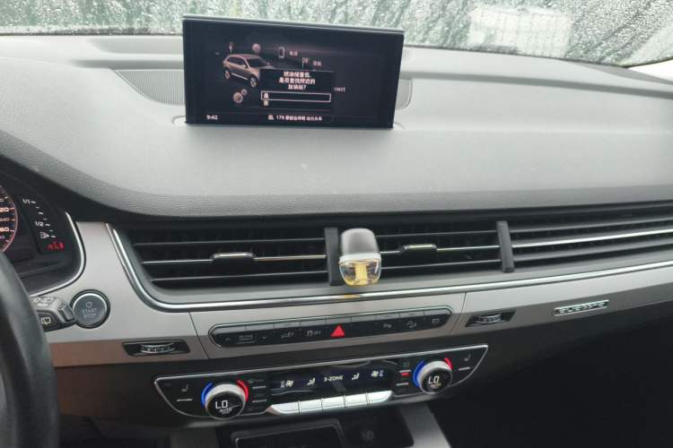 Used Audi Q7 New Energy 2019 55 e-tron Audio And AC Panel