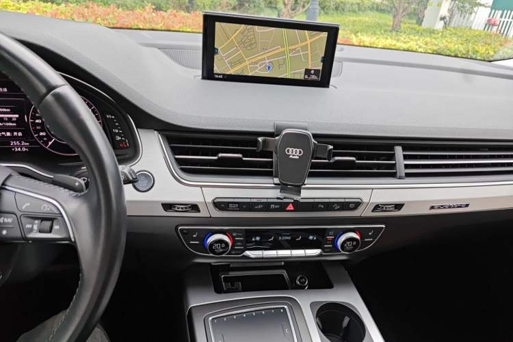 Used Audi Q7 New Energy 2019 55 e-tron Audio And AC Panel